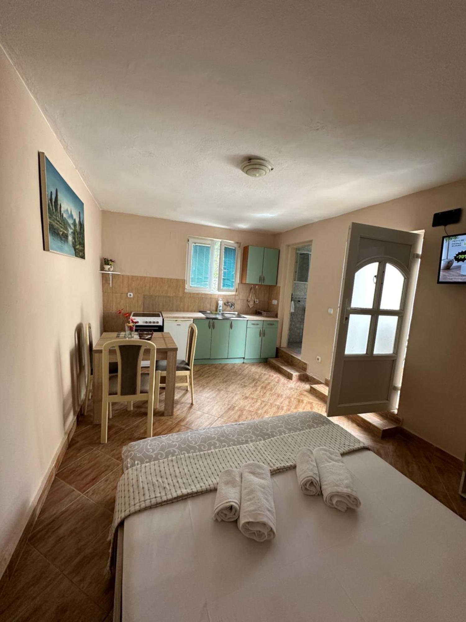 Apartman Nina Risan Extérieur photo